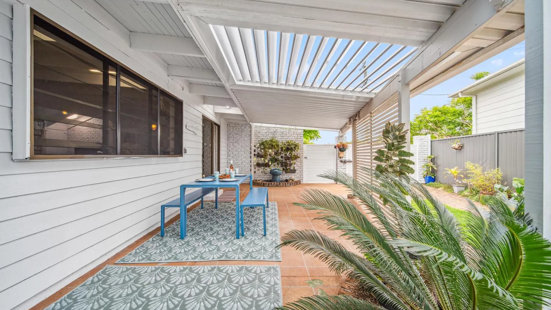 Pumicestone Beach House - 200M To The Passage Pelican Waters Australia