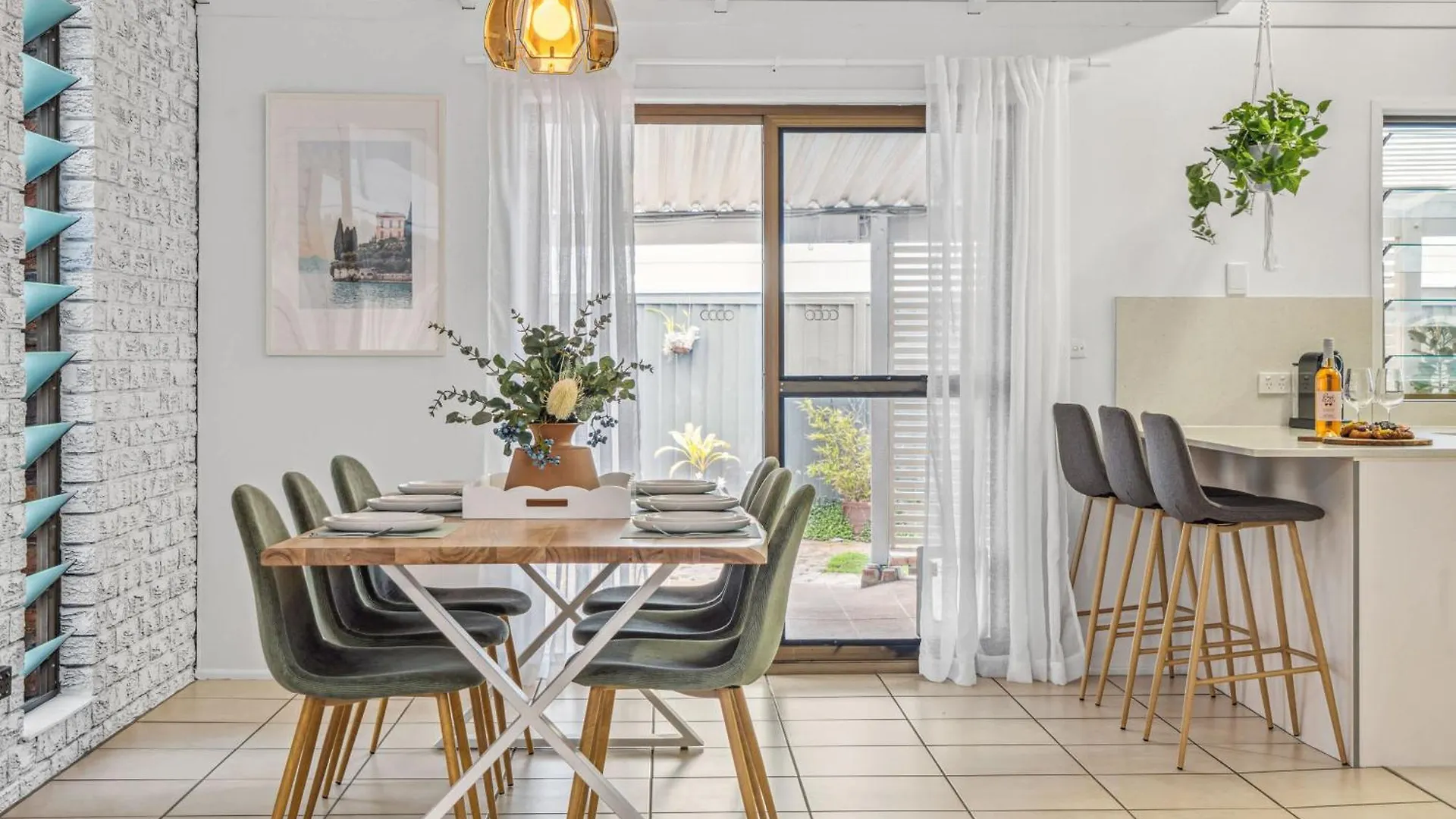 Pumicestone Beach House - 200M To The Passage Pelican Waters