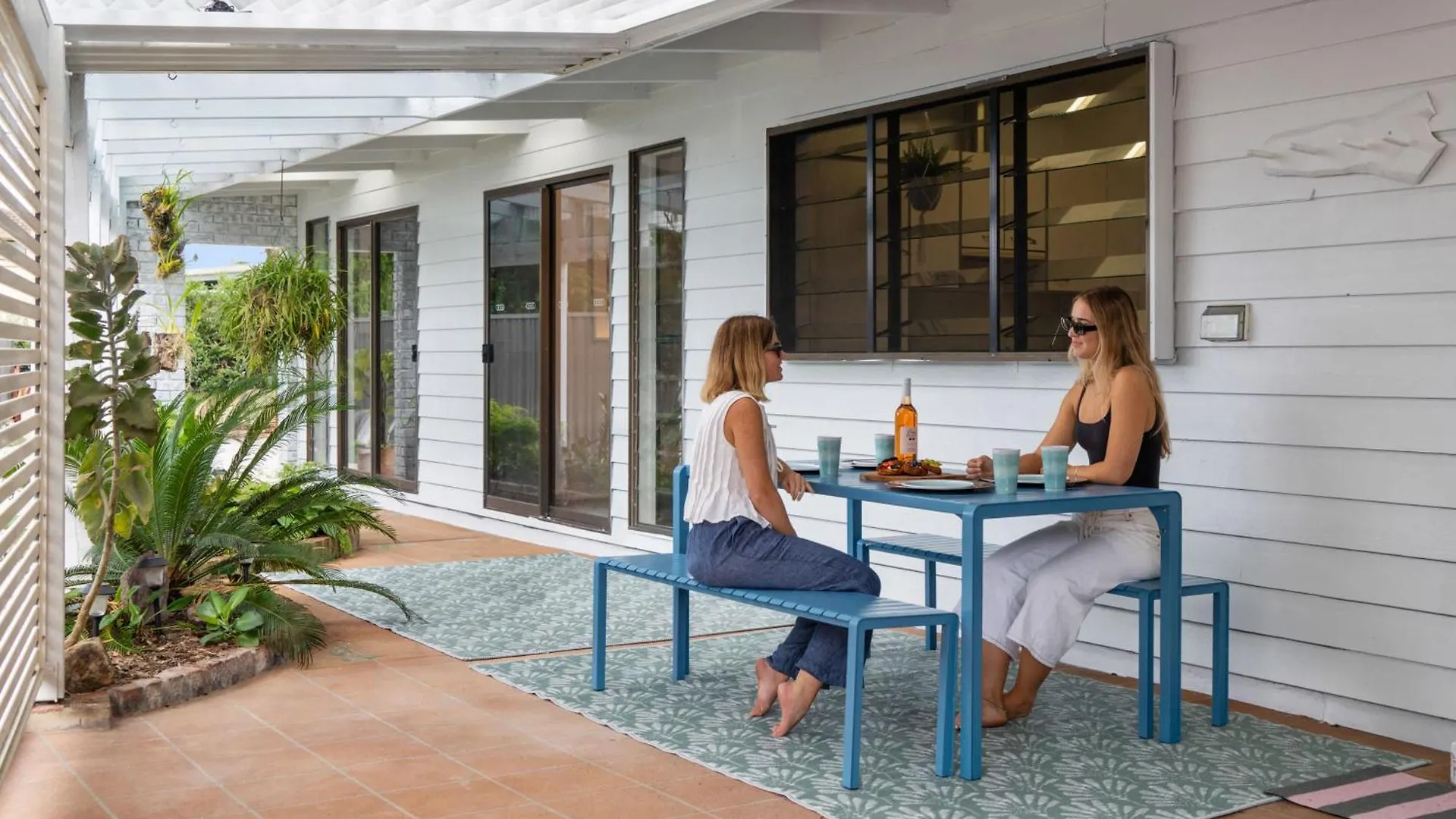 Holiday home Pumicestone Beach House - 200M To The Passage Pelican Waters
