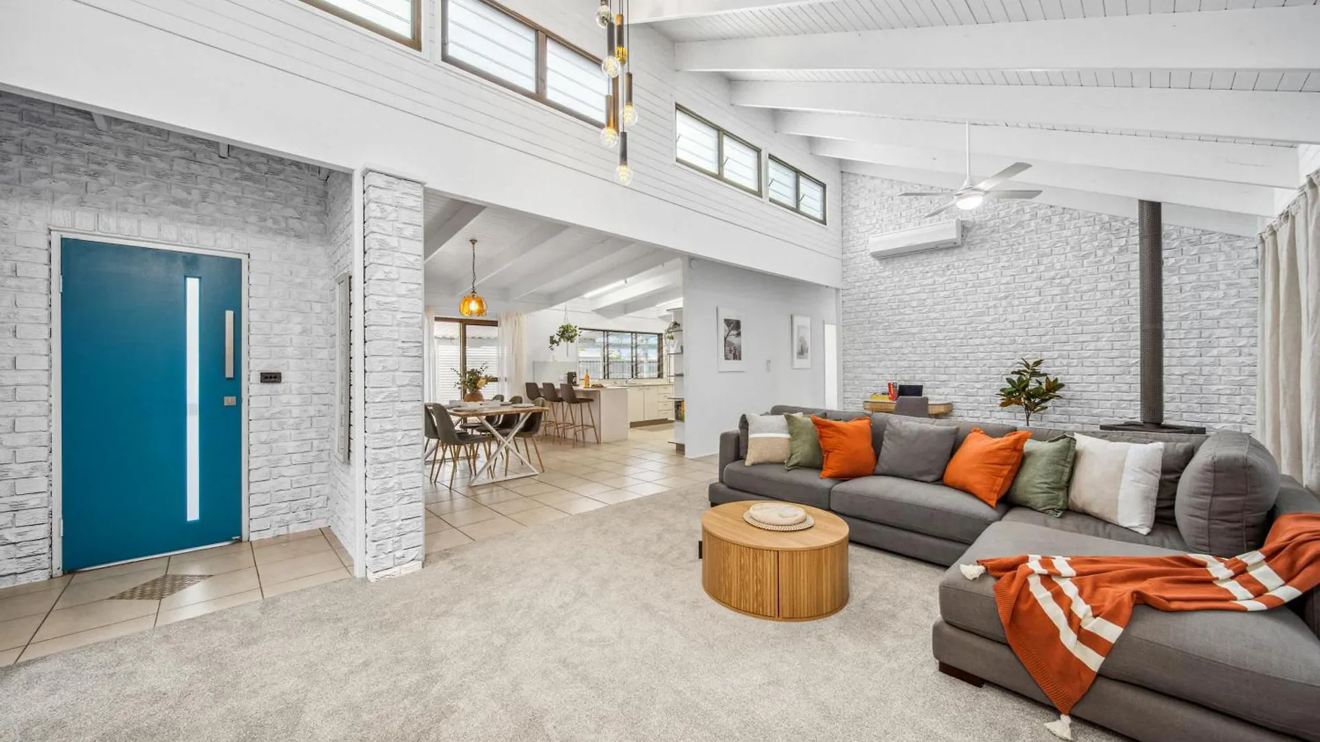 Pumicestone Beach House - 200M To The Passage Pelican Waters