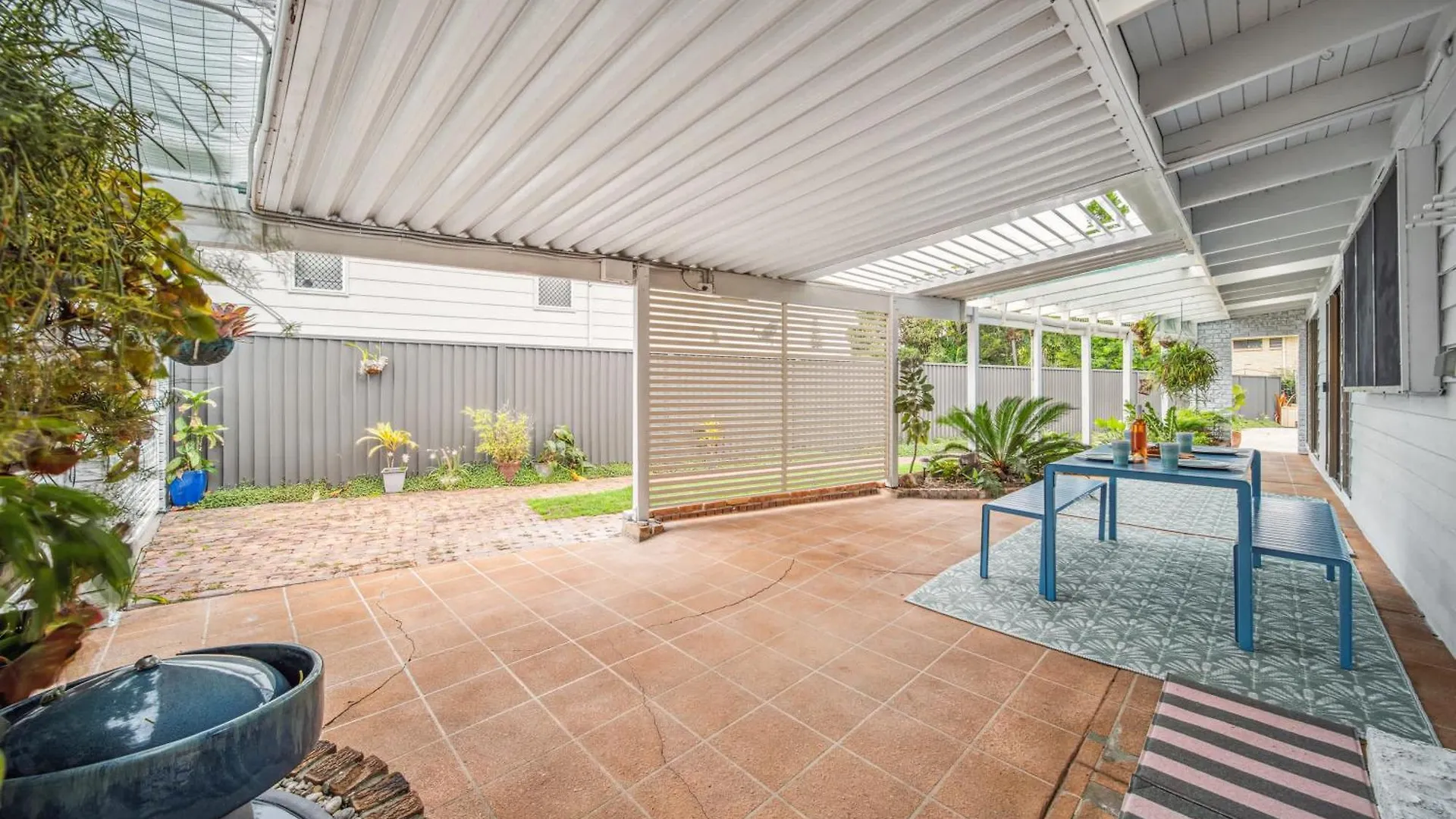 Holiday home Pumicestone Beach House - 200M To The Passage Pelican Waters Australia